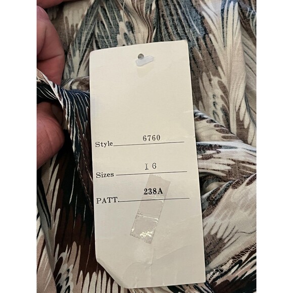 Segue Skirt Womens 16 Pleated Button Closure Abstract Print Rayon NWT - Picture 9 of 9